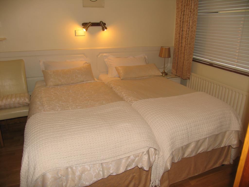 Clochard Bed & Breakfast Galway Esterno foto