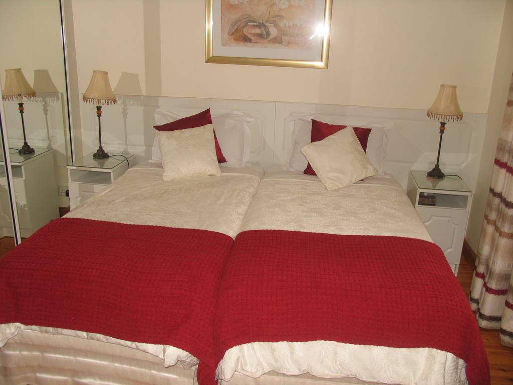 Clochard Bed & Breakfast Galway Esterno foto